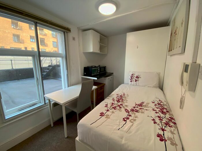 Studio To Rent In Cromwell Road, London, SW7