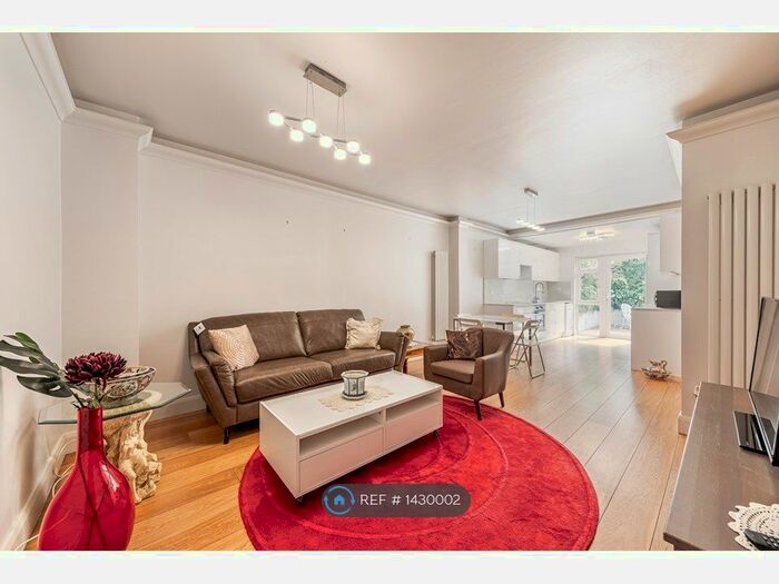 2 Bedroom Flat To Rent In North End Rd, London, NW11