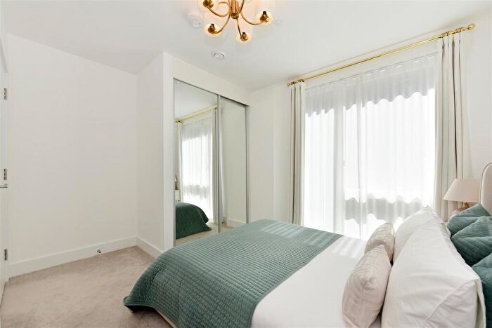 1 Bedroom Apartment For Sale In Sanday Drive, London, NW9