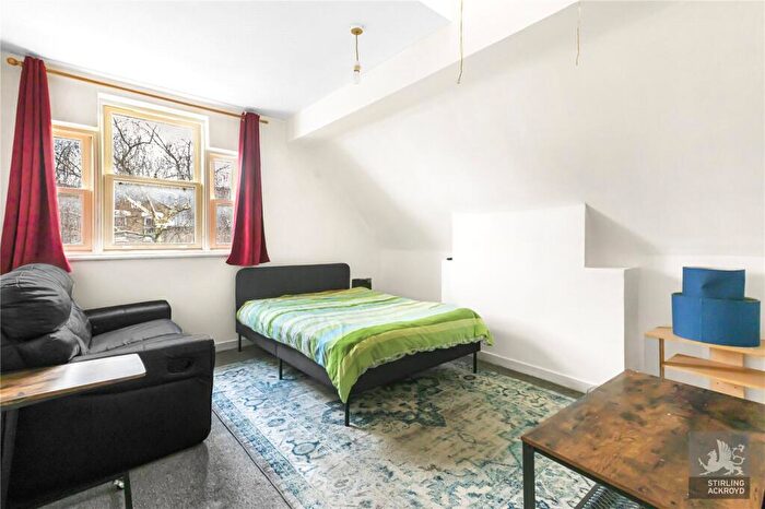 2 Bedroom Apartment To Rent In Wembury Road, London, N6
