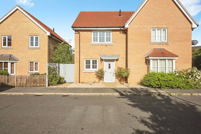 2 Bedroom Semi-Detached House For Sale In Fennel Drive, Red Lodge, Bury St. Edmunds, IP28