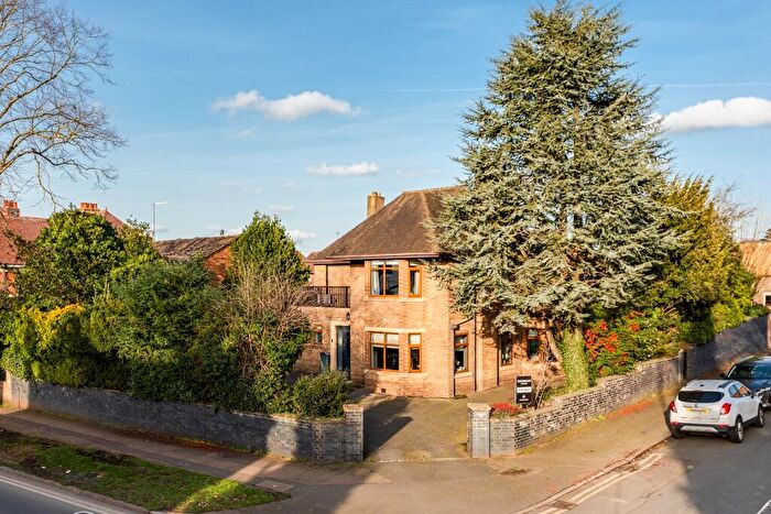 6 Bedroom Detached House For Sale In Rockingham Road, Kettering, NN16