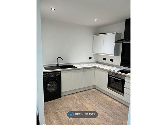 4 Bedroom Flat To Rent In Claremont Street, Aberdeen, AB10
