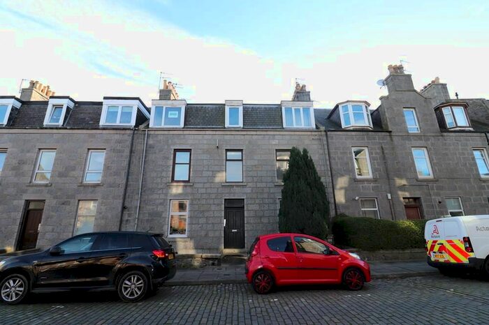 2 Bedroom Flat To Rent In Claremont Street, Aberdeen, AB10