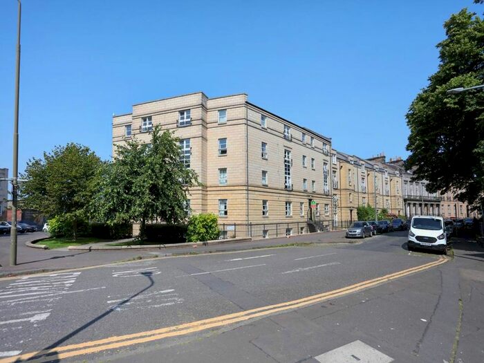 2 Bedroom Flat To Rent In Hopetoun Crescent, Edinburgh, EH7