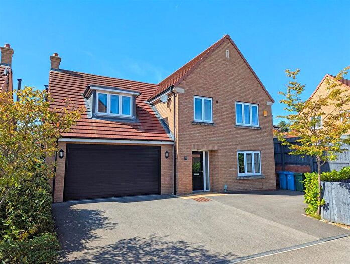 4 Bedroom Detached House For Sale In Nursery Close, Swanland, HU14
