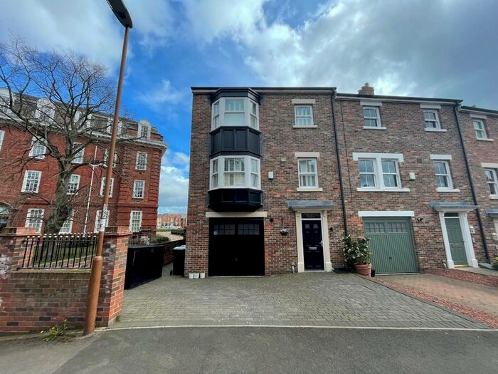 5 Bedroom Town House To Rent In Dalton Crescent, Durham, DH1