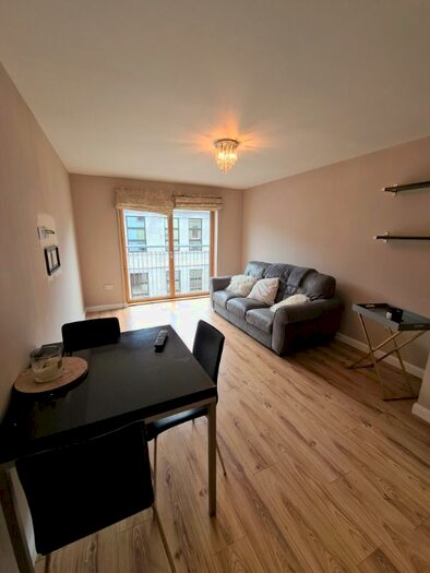 2 Bedroom Flat To Rent In Charlotte Street, Aberdeen, AB25