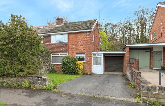 3 Bedroom Semi-Detached House For Sale In Netherfield Road, Somersall, S40