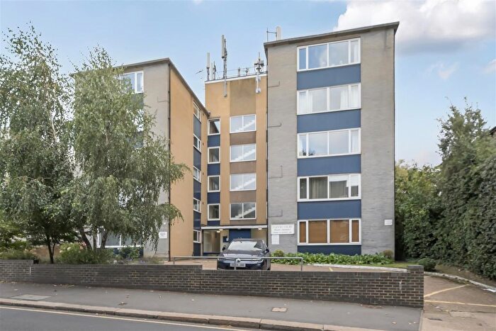 2 Bedroom Flat For Sale In St. Mark's Hill, Surbiton, KT6