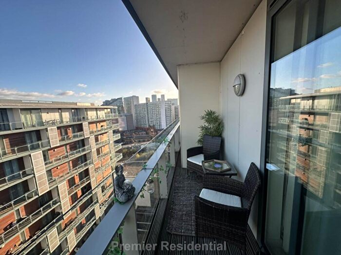 1 Bedroom Apartment To Rent In Spectrum Apts, Manchester, M3