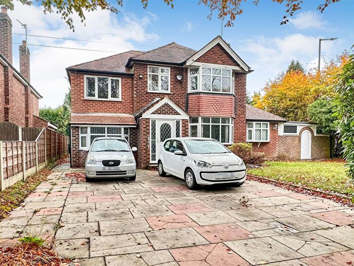 4 Bedroom Detached House For Sale In Moss Lane, Sale, M33