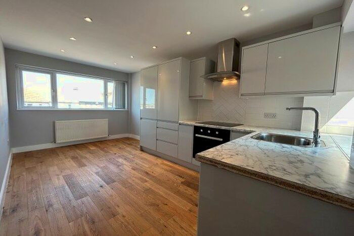 1 Bedroom Flat To Rent In London Road, Benfleet, SS7