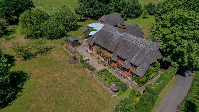 3 Bedroom Detached House For Sale In Flood Street, Breamore, Fordingbridge, SP6