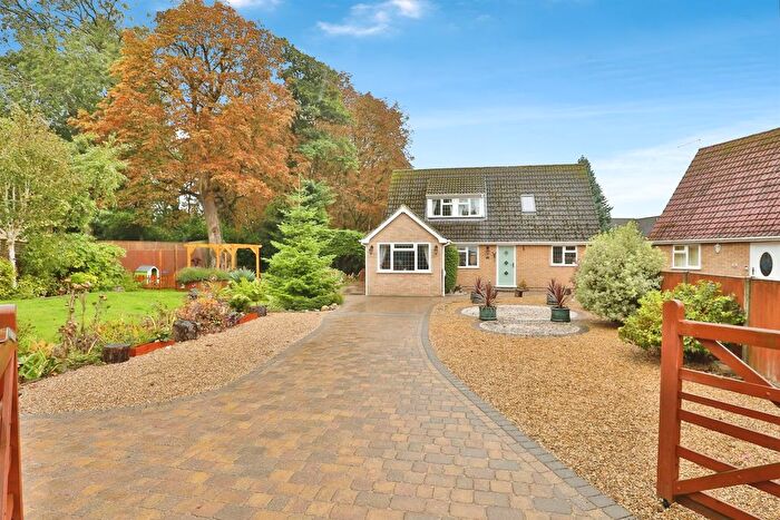 3 Bedroom Detached House For Sale In Gibson Road, Shipdham, Thetford, IP25