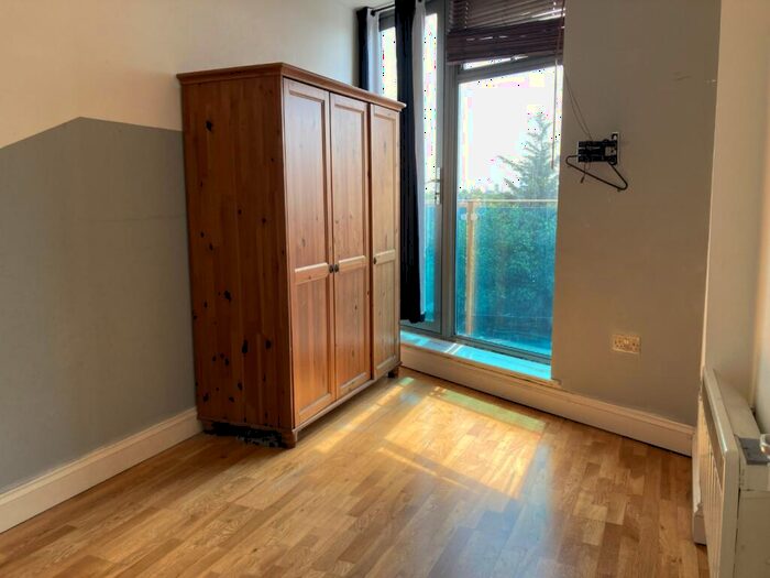 1 Bedroom Flat To Rent In Cricklewood Broadway, London, Greater London, NW2