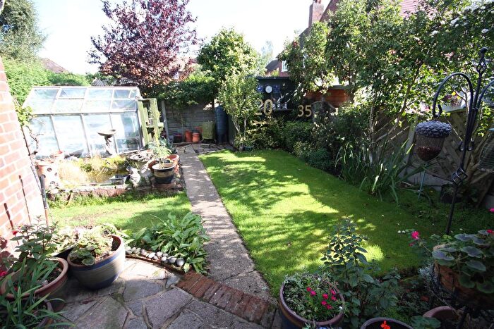 3 Bedroom Terraced House For Sale In Almond Way, Bromley, BR2