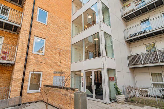 1 Bedroom Property For Sale In Storehouse Mews, Westferry, E14