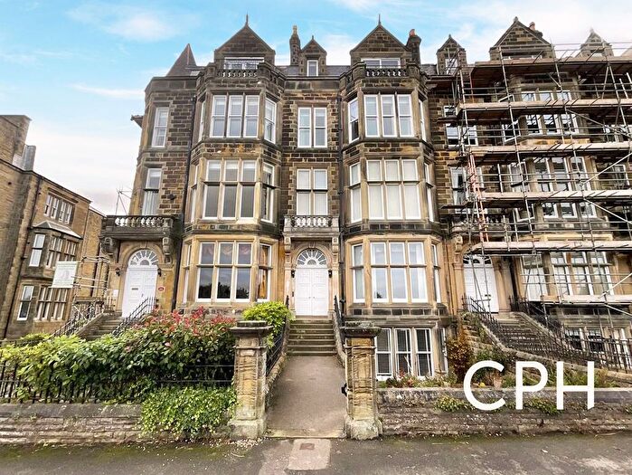2 Bedroom Property For Sale In Flat, Esplanade, Scarborough, YO11