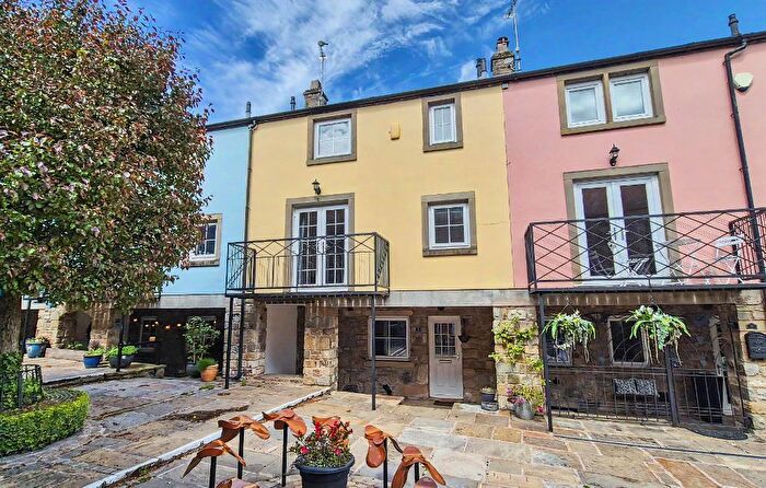 3 Bedroom Town House For Sale In Saddlers Mews, Clitheroe, BB7