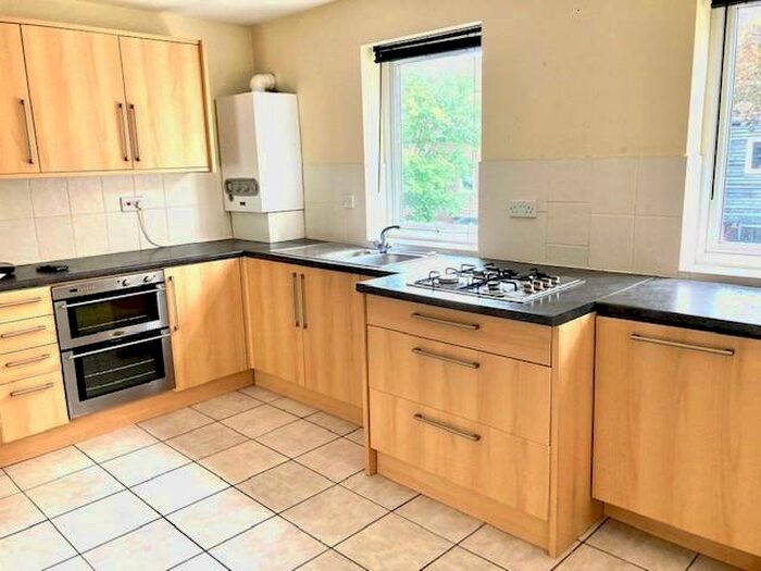 1 Bedroom Apartment To Rent In Northcott, RG12