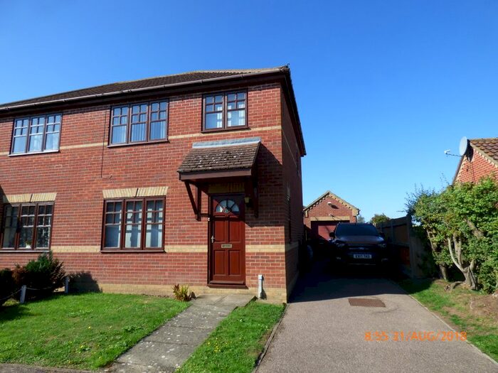 3 Bedroom Semi-Detached House To Rent In Rowan Way, Worlingham, Beccles, NR34