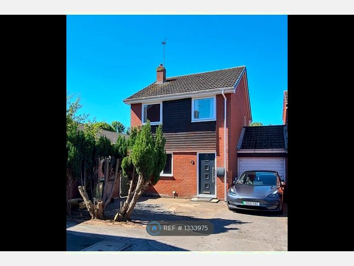 3 Bedroom Detached House To Rent In Helston Close, Brookvale, Runcorn, WA7