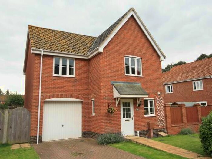 3 Bedroom Property To Rent In Roe Drive, Norwich, NR5