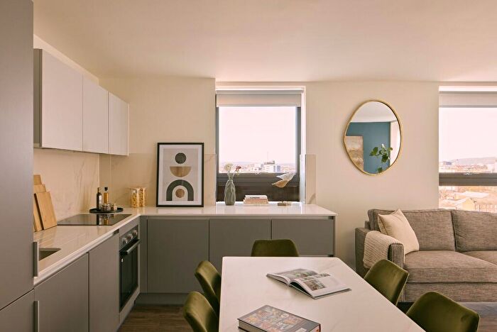 3 Bedroom Flat To Rent In Anderston Quay, Glasgow, G3