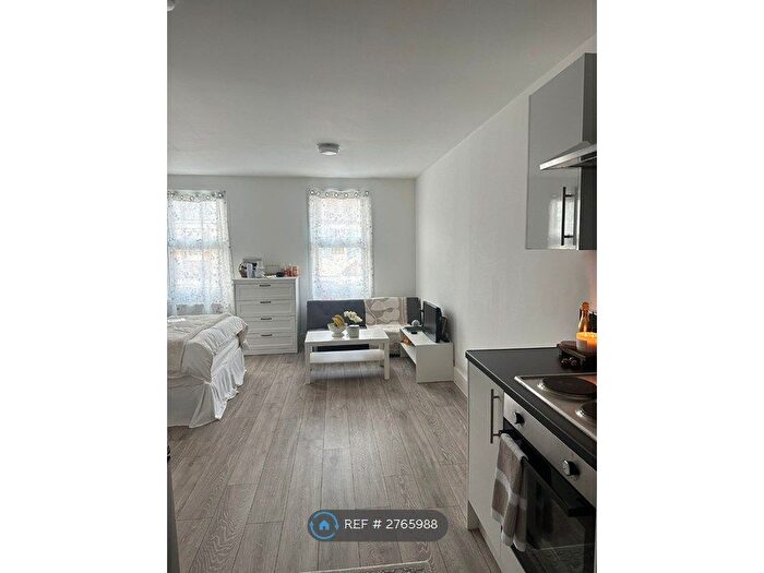 Studio To Rent In Horsa Road, Bexleyheath, DA8