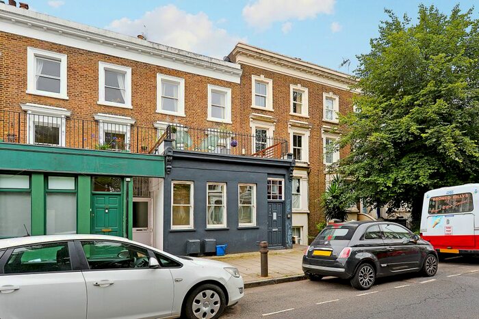 2 Bedroom Flat To Rent In Victoria Park Road, London, E9