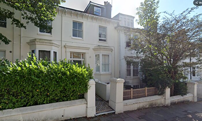 1 Bedroom Apartment To Rent In Buckingham Place, BN1