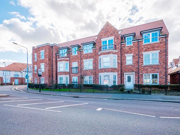 2 Bedroom Flat For Sale In Albany Court, Madison House, SS9