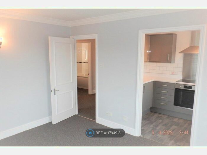 2 Bedroom Flat To Rent In St. Lawrence Road, Canterbury, CT1