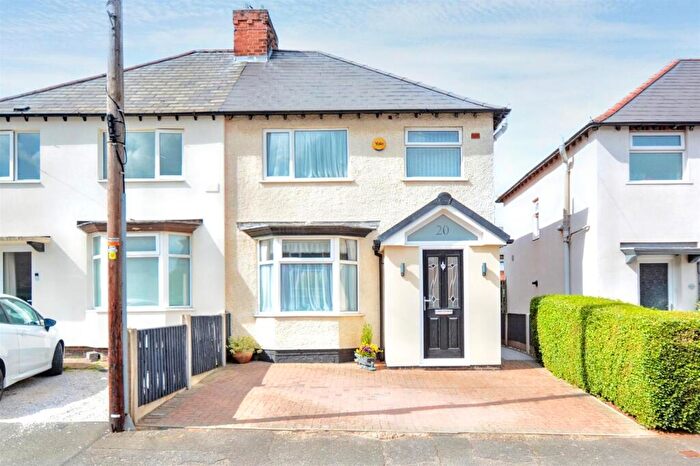 3 Bedroom Semi-Detached House For Sale In Collin Avenue, Sandiacre, NG10