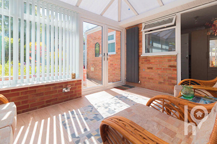 3 Bedroom Detached Bungalow For Sale In Rosemary Avenue, Halfway, ME12