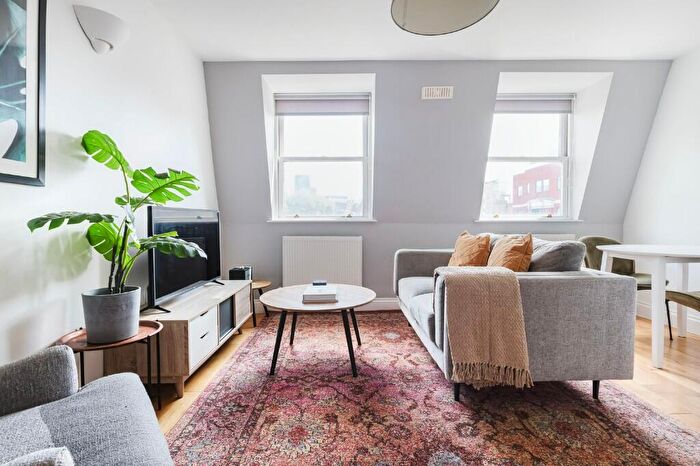 1 Bedroom Apartment To Rent In Clerkenwell Road, London, EC1M