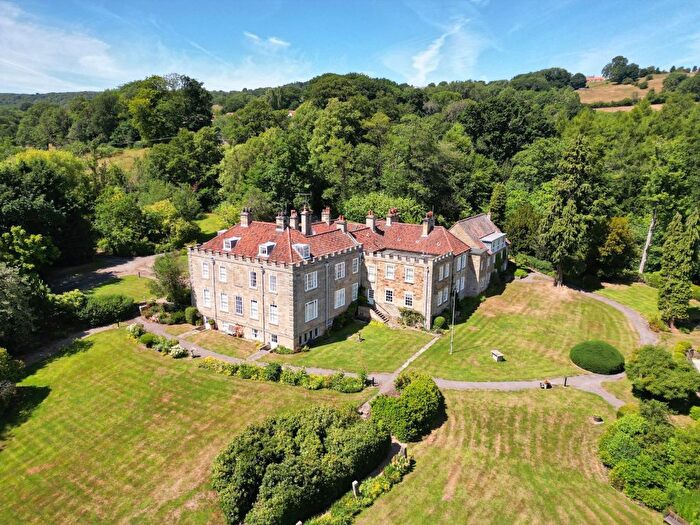 3 Bedroom Flat For Sale In The Woodlands, Sleights, YO21