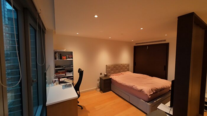 Studio To Rent In Marsh Wall, Tower Hamlets, London, E14