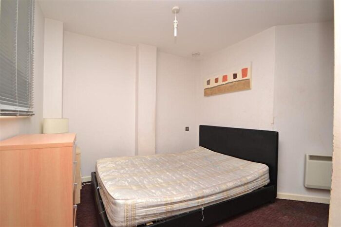 2 Bedroom Apartment To Rent In Basilica, LS1