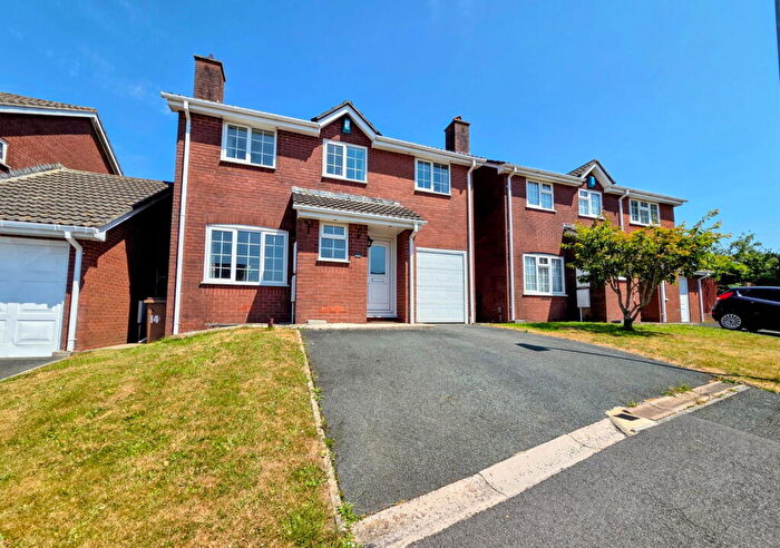 4 Bedroom Detached House For Sale In St Maurice View, Plympton, PL7