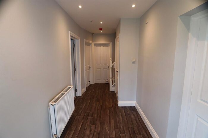 6 Bedroom Semi-Detached House To Rent In Wolverhampton Road, Oldbury, B68