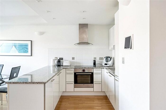 2 Bedroom Apartment For Sale In Saffron Hill, Farringdon, London, EC1N