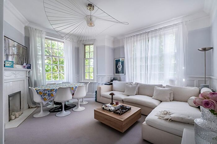 1 Bedroom Flat For Sale In Cliveden Place, London, SW1W