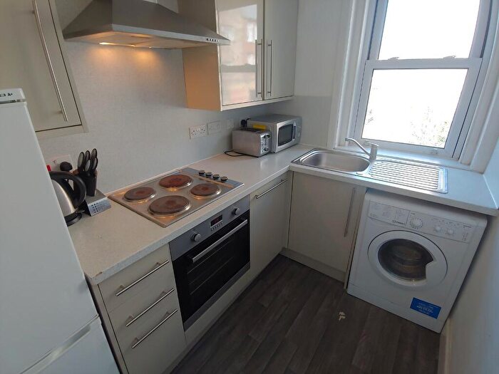 3 Bedroom Flat To Rent In Potterrow, Edinburgh, Newington, EH8