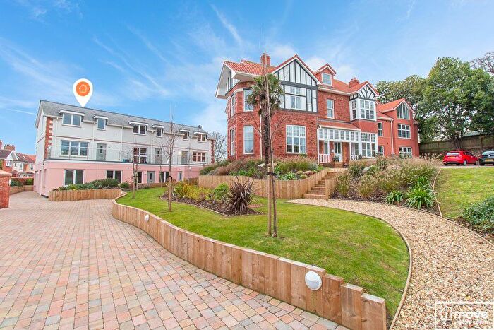 3 Bedroom Maisonette For Sale In Silverlawns, Totnes Road, Paignton, TQ4
