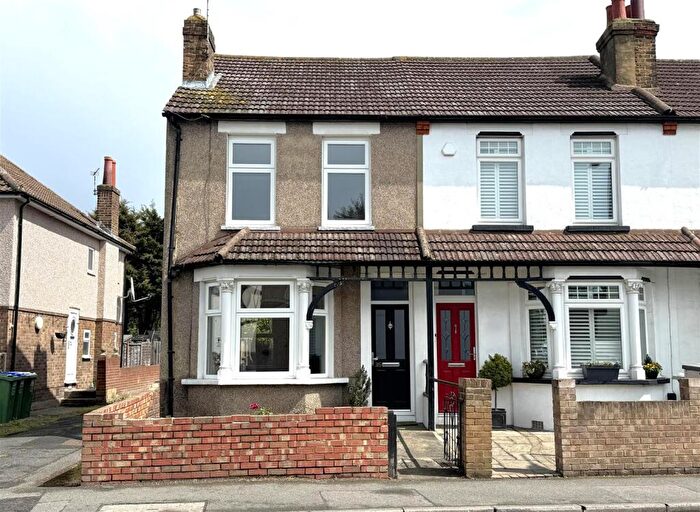 2 Bedroom End Of Terrace House To Rent In Church Road, Bexleyheath, DA7