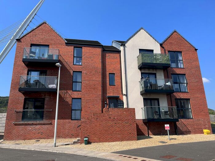2 Bedroom Flat To Rent In Sir Harry Secombe Court, Swansea, SA1