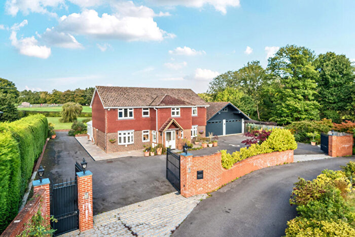 5 Bedroom Detached House For Sale In Horsham Road, Walliswood, RH5