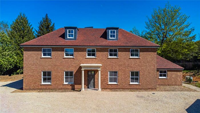 6 Bedroom Detached House For Sale In Oak Tree Drive, Newtown, Newbury, Hampshire, RG20